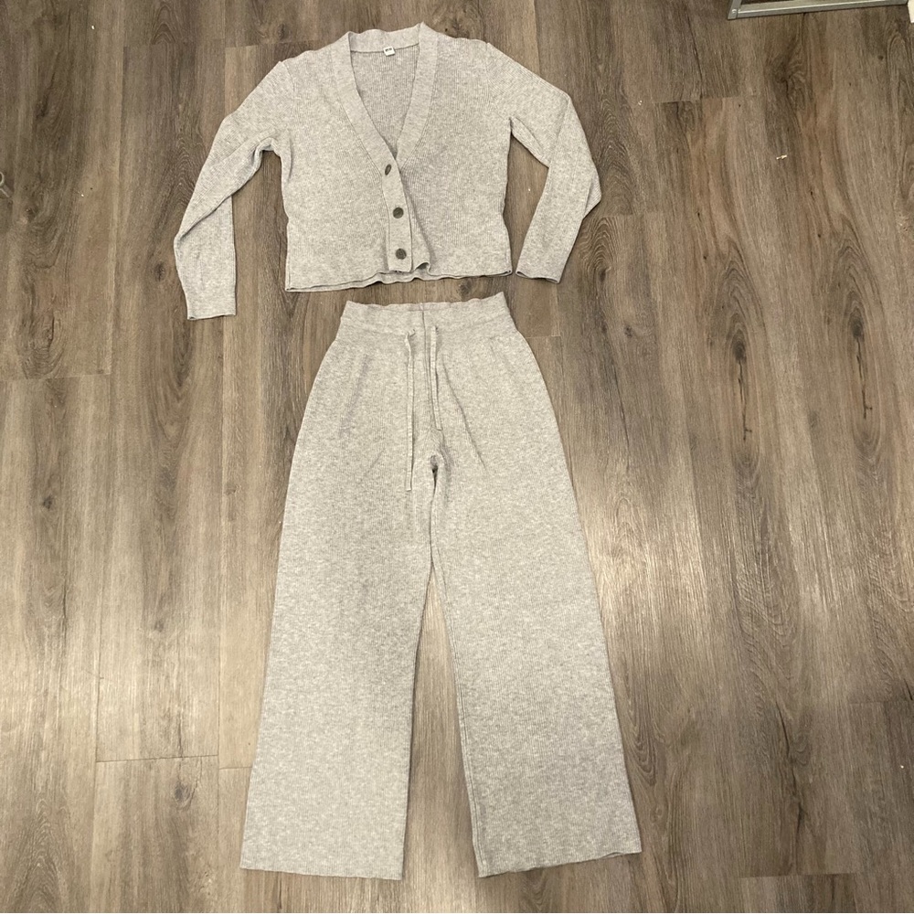 Uniqlo Gray Women's Sweater Set